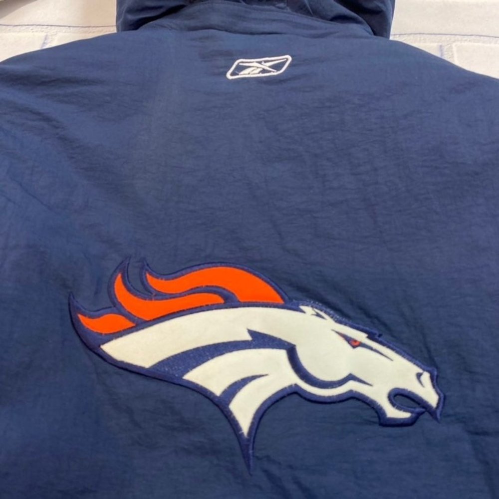 NFL Denver Broncos Vintage Reebok Jacket Youth - Picture 12 of 12